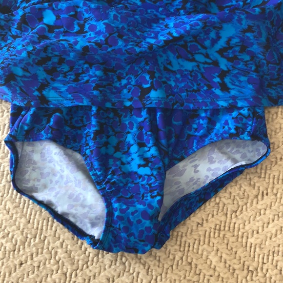 NWT Beach Belle modest tummy control swim suit - Picture 8 of 12